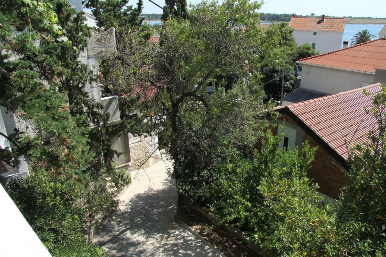 Bed & Breakfast Novalja Inn Extérieur photo