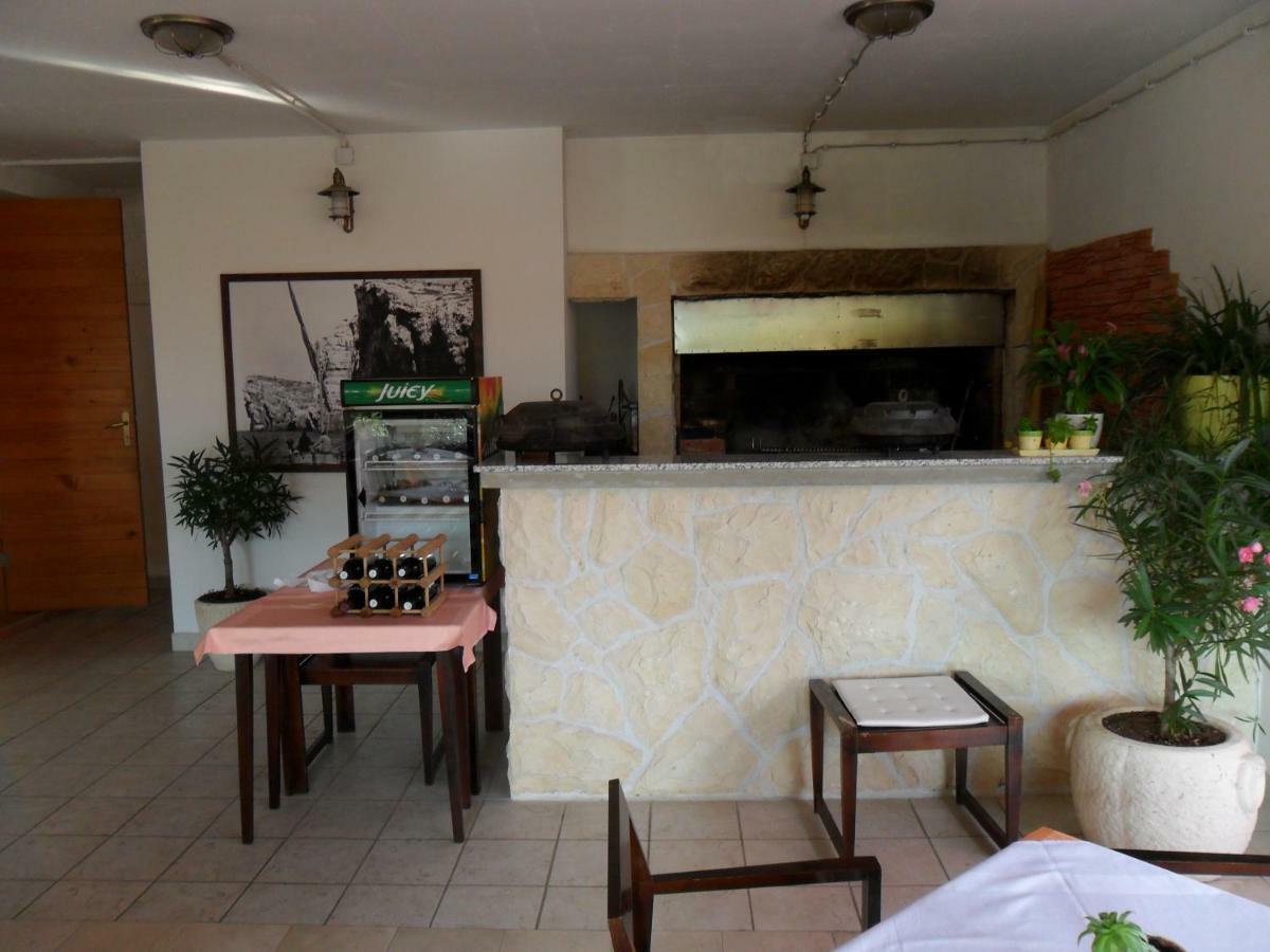 Bed & Breakfast Novalja Inn Extérieur photo