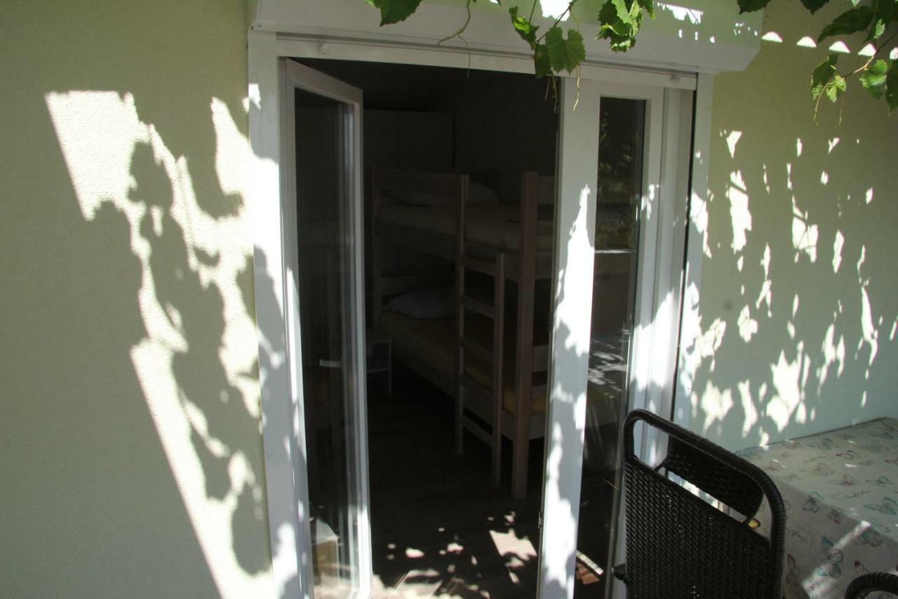 Bed & Breakfast Novalja Inn Extérieur photo
