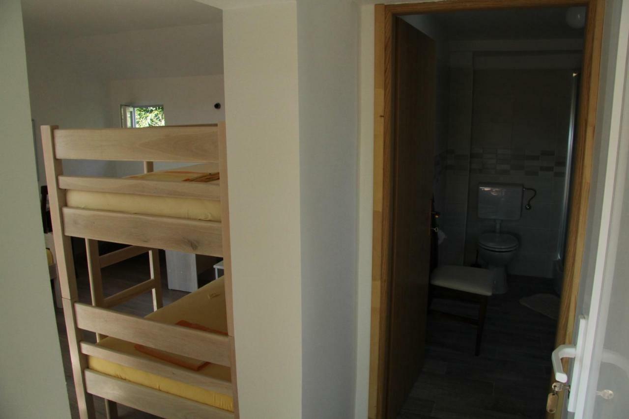 Bed & Breakfast Novalja Inn Extérieur photo